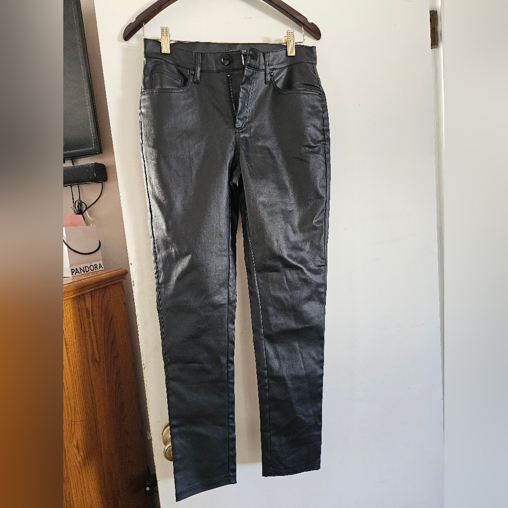 Trendy VENUS Black Vegan Leather Skinny Leg Pants/Jeans Sz 6